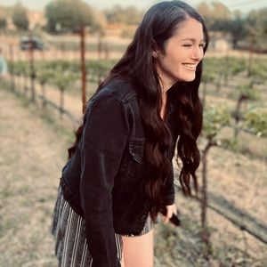 Meet your Posher, Chriss